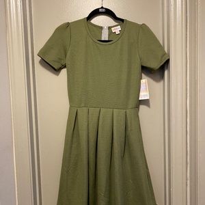 BNWT XS Olive Green LulaRoe Amelia